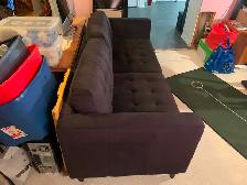 Black couch - Photo 3