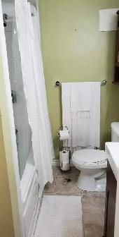 1 bedroom plus den large basement apartment in Collingwood - Photo 10