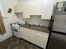 2 Bed 1 Bath Condo For Rent In St. Matthews - Photo 3