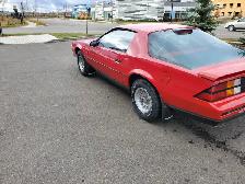 1986 Chevrolet Camaro - Photo 3