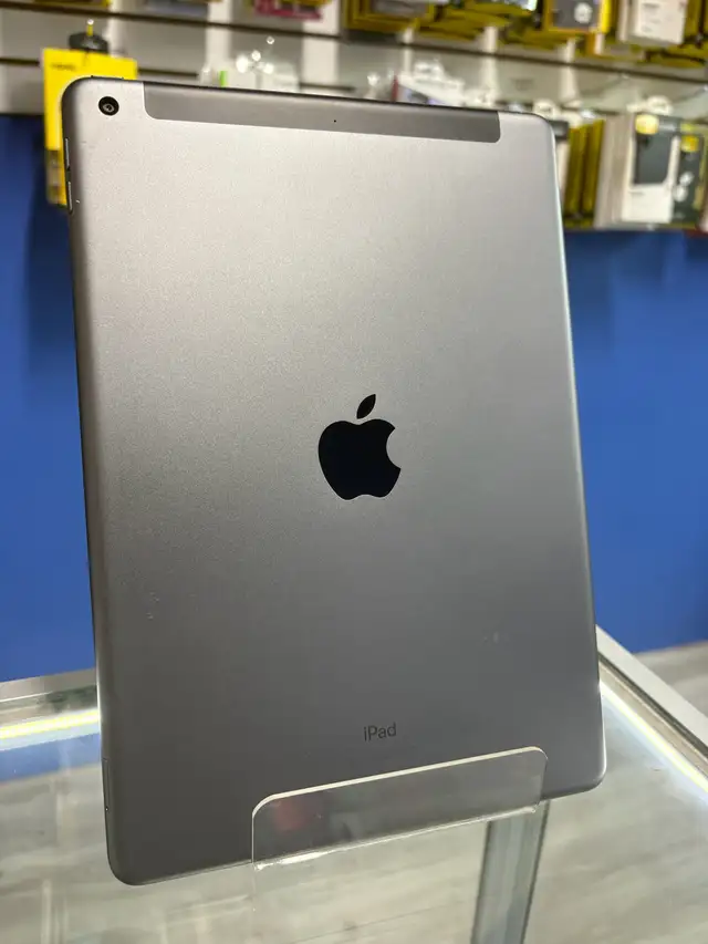 iPad 8th Gen 32gb Wifi   Cellular (Store Warranty)