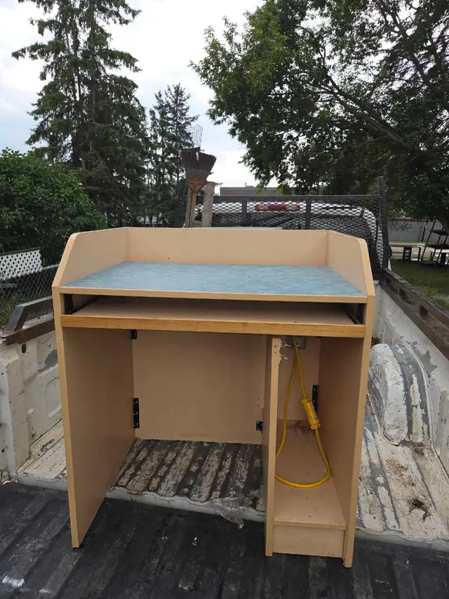 Children's desk for sale!