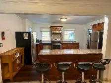 Rooms in Detached house for lease close to Western University - Photo 3