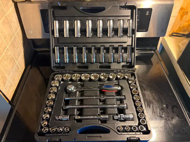 JET 55-Piece 1/2" Drive SAE/Metric 12-Point Socket Set – Comple