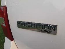 2011 FORD EXPEDITION Limited in DIAMOND WHITE 4x4 with 5.4L V8! - Photo 5
