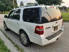 2011 FORD EXPEDITION Limited in DIAMOND WHITE 4x4 with 5.4L V8! - Photo 6