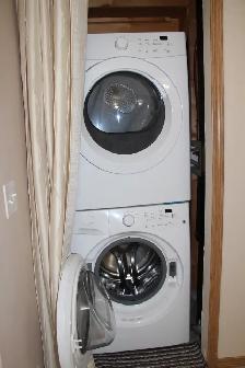 1-Bedroom Basement WALKOUT - Private Entrance - In-Suite Laundry - Photo 9