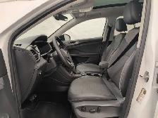 2025 Volkswagen Taos - Photo 10