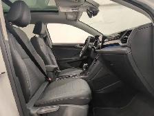 2025 Volkswagen Taos - Photo 12