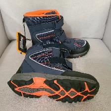 Brand New Youth boy winter boots Size 4