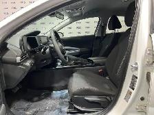 2025 Hyundai Elantra - Photo 9