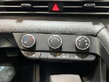 2025 Hyundai Elantra - Photo 20