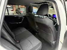 2025 Toyota RAV4 Hybrid XLE AWD, ONE OWNER, ACCIDENT FREE - Photo 10