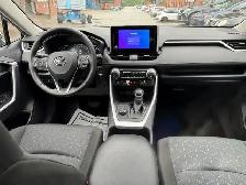 2025 Toyota RAV4 Hybrid XLE AWD, ONE OWNER, ACCIDENT FREE - Photo 11