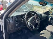 2013 GMC Sierra 1500 SLE, REGULAR CAB, 4X4, V8, FLAT DECK, CERT - Photo 9
