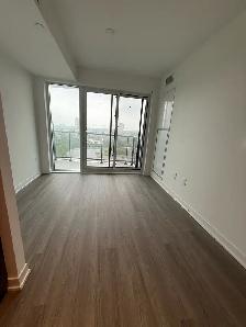 Brand new 1 bed den, 2 bath condo at Metro Park, North York - Photo 2