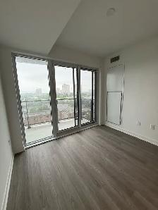 Brand new 1 bed den, 2 bath condo at Metro Park, North York - Photo 6