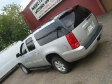 2011 GMC Yukon XL 4x4 SLT 8 PASSSENGER - Photo 2