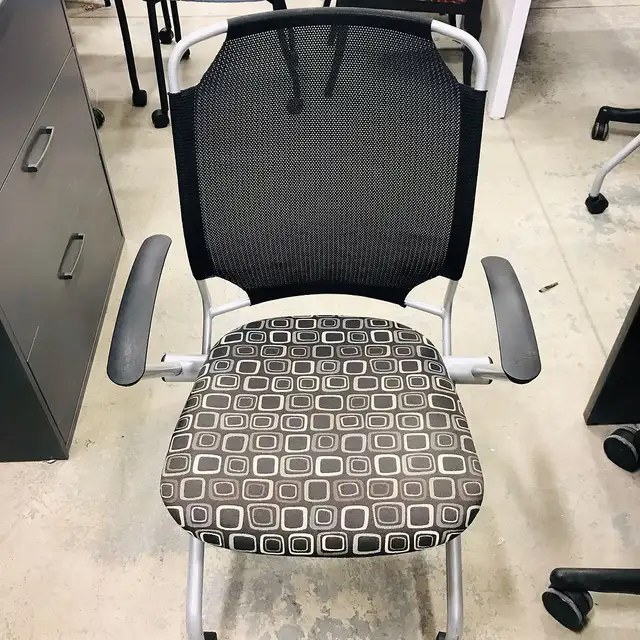 Art Design Visitor Chair-Excellent Condition-Call us now!