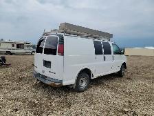 2002 Chevrolet Express - Photo 4