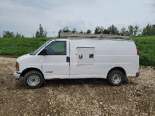 2002 Chevrolet Express - Photo 5