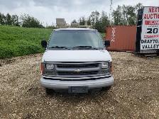 2002 Chevrolet Express - Photo 8