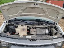 2002 Chevrolet Express - Photo 12