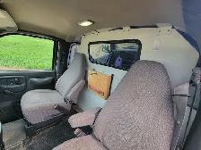 2002 Chevrolet Express - Photo 22