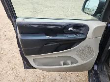 2015 Dodge Grand Caravan - Photo 25