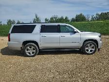 2020 Chevrolet Suburban - Photo 6