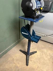 Bench Grinder Mastercraft 6" and Adjustable Stand(Like New)$110 - Photo 8