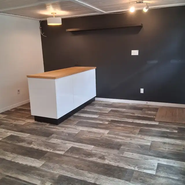 Commercial space for retail or office.  West-end Truro.