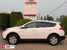 2015 Toyota RAV4 LE - Photo 3
