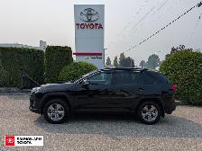 2023 Toyota RAV4 XLE XLE, AWD, TOYOTA CERTIFIED, NEAR NEW BRAKES - Photo 3