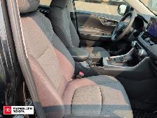 2023 Toyota RAV4 XLE XLE, AWD, TOYOTA CERTIFIED, NEAR NEW BRAKES - Photo 22