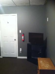 Furnished Room for rent $650 month.  No D.D. Required! - Photo 3