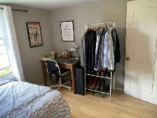 3 Bedroom   1 Bath - Home For Lease Dupont and Ossington - Photo 15