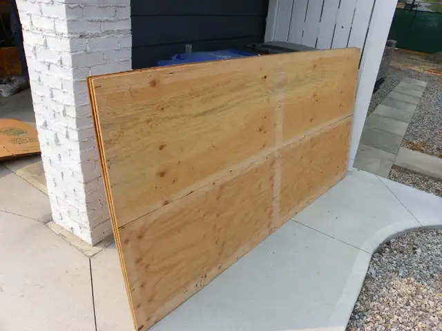 Plywood
