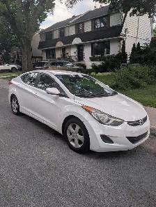 Hyundai Elantra - Photo 4