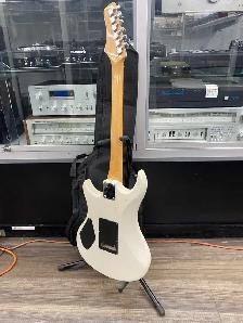Vantage Electric Guitar - Photo 5