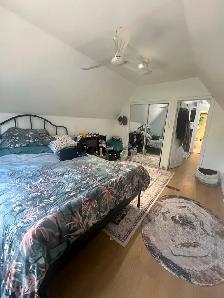 One Bedroom Apartment, Steps to Subway
