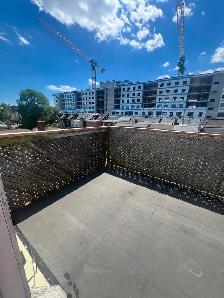 One Bedroom Apartment, Steps to Subway - Photo 5