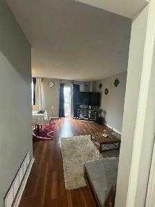 FULL 3 BEDROOM RECENTLY RENOVATED TOWNHOUSE RENTAL IN BRAMPTON - Photo 4