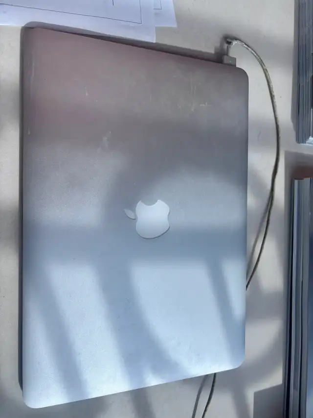 MacBoook Air (13-inch, 2017)