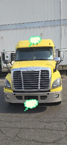 TRUCK SALE - Photo 2