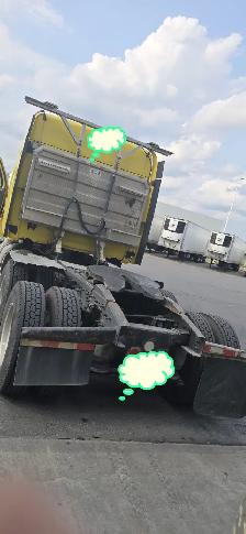 TRUCK SALE - Photo 3