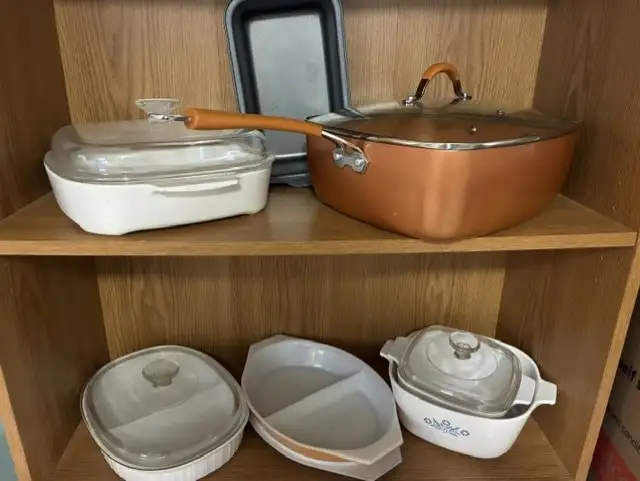 MOVING SALE - Kitchen Ovenware