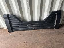 2015 Dodge 1500 to 3500 5fth Wheel Tail Gate and Insert - Photo 2