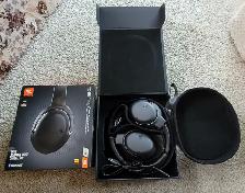 JBL Bluetooth Headphones - Almost NEW!! - Photo 2