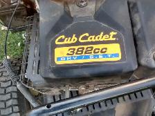 Cub Cadet 282cc 11hp 30' riding mower STRIPPED FOR PARTS! - Photo 3